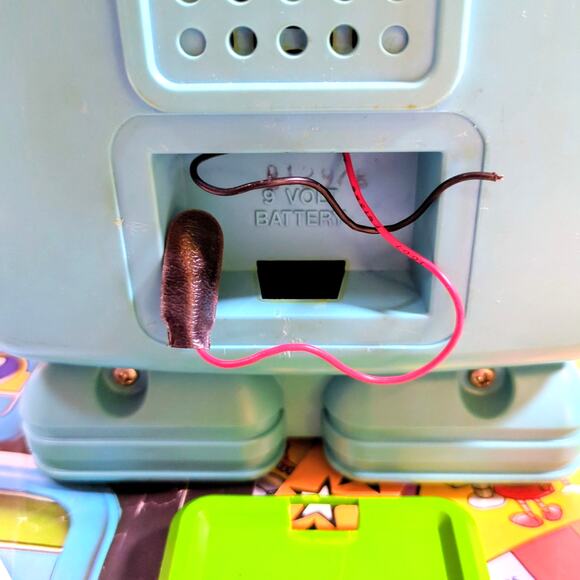 Alphie Electronic Robot 1978 Playskool w/ Game Sheets Box Vintage Needs Repair - Picture 4 of 7